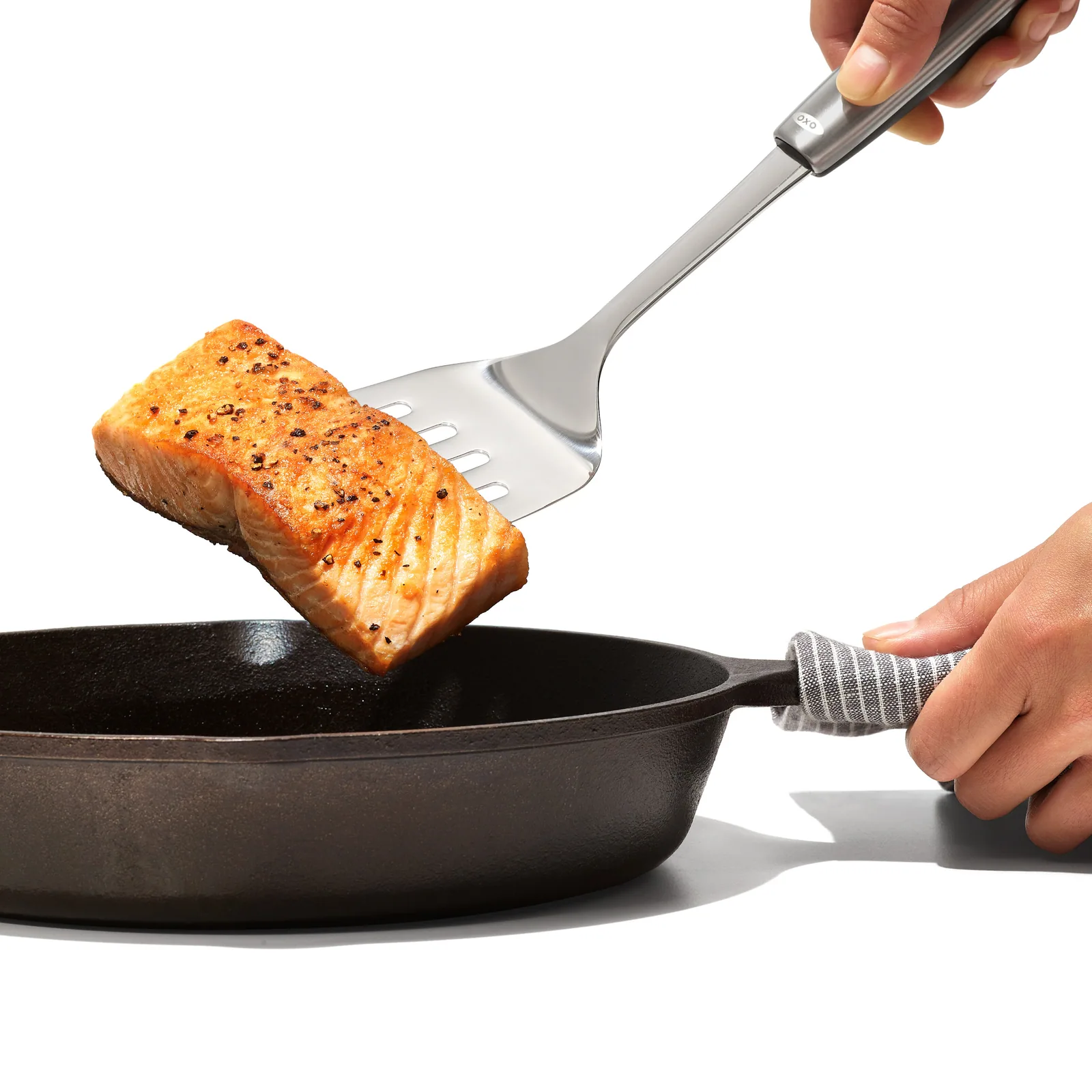 Spatule perforee 54 cm king metal